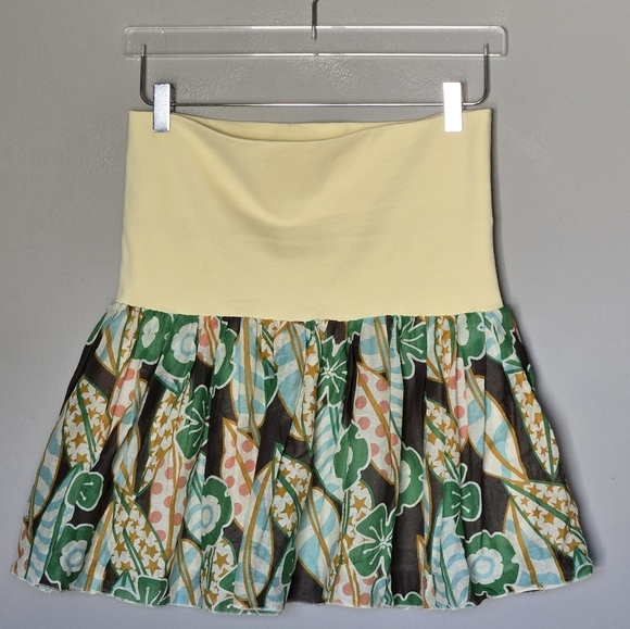 H&M Green Floral Print Ruffle Women's Pull-On Mini Skirt Size 8 - Picture 2 of 11